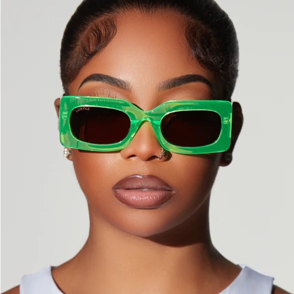 LORVAE Green Sunglasses.
